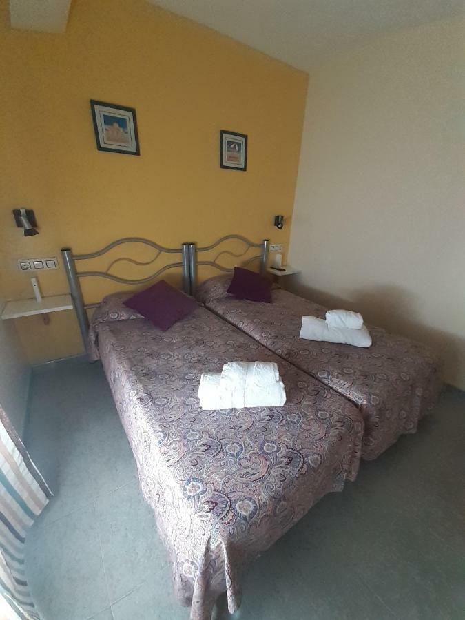 Hostal Puig Rom Roses Luaran gambar
